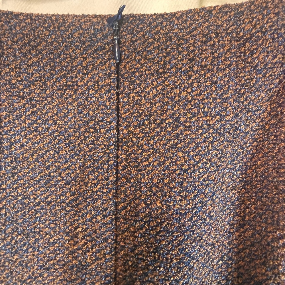 Escada Brown Wool/Alpaca/Silk Bouclé Blazer and Skirt Set - Picture 12 of 15